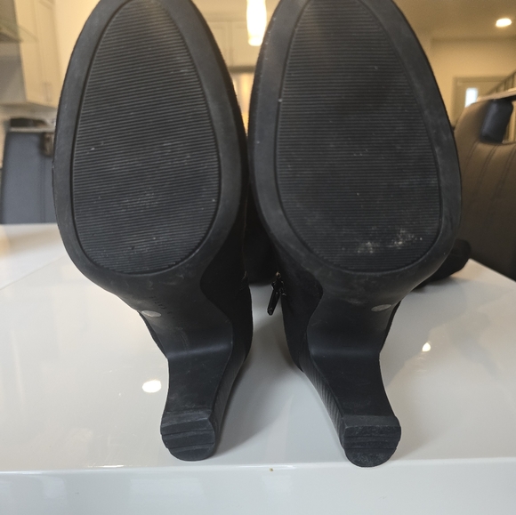 Black faux suede microfiber tall boots. - Picture 4 of 9